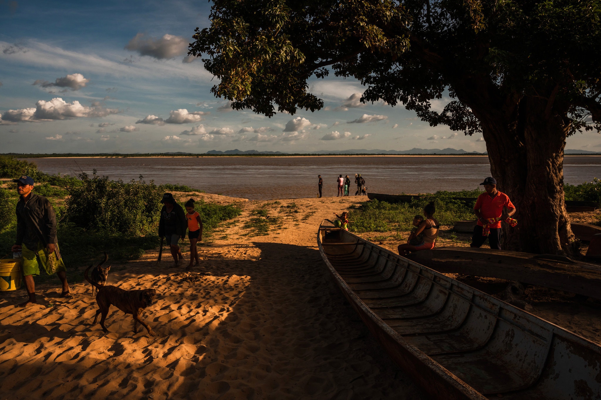 Rural Venezuela Crumbles as President Shores Up the Capital and His Power - Anatoly Kurmanaev