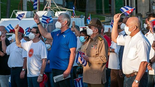 Cuba de nuevo en la mira del mundo - Carlos Alberto Montaner